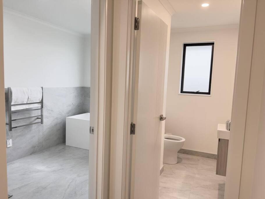 Rotorua Sunshine Brand New 4 Bedroom House Exteriör bild
