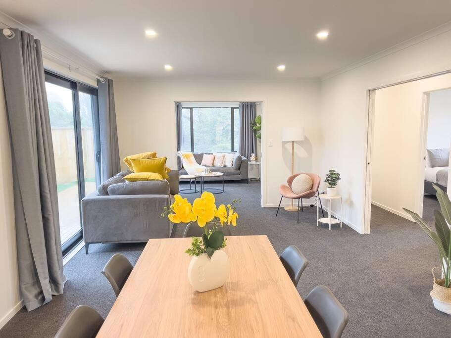 Rotorua Sunshine Brand New 4 Bedroom House Exteriör bild