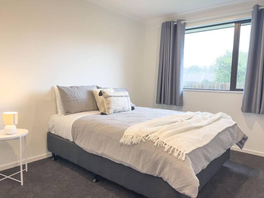 Rotorua Sunshine Brand New 4 Bedroom House Exteriör bild