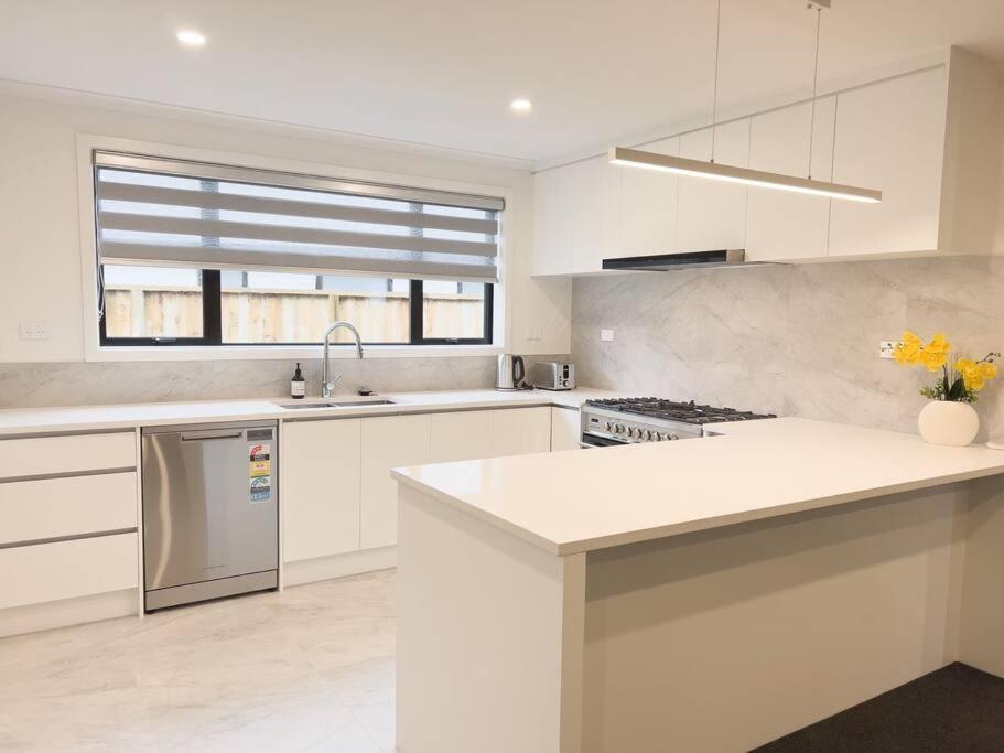 Rotorua Sunshine Brand New 4 Bedroom House Exteriör bild